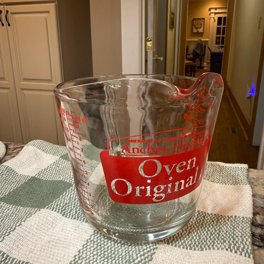 Anchor Hocking Clear Glass Measuring Cup with Red Logo